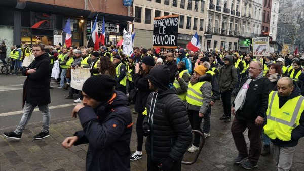 Acte IX à Lille : Tous les streets-médics se sont fait interpellés !
