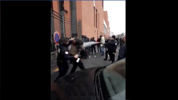 Toulouse. L'action des enseignants au rectorat violemment réprimée par la police