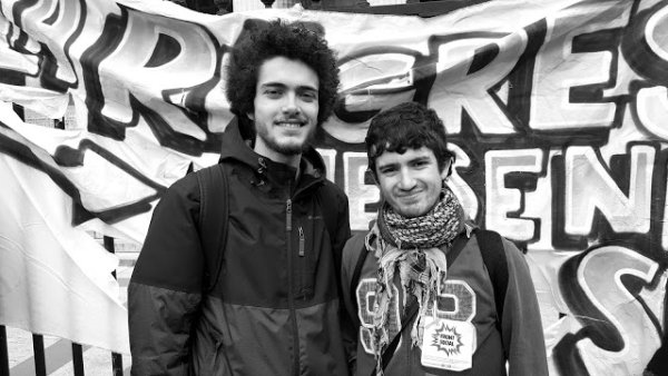 Rassemblement contre l'exclusion de Micka et Victor, étudiants de Nanterre 