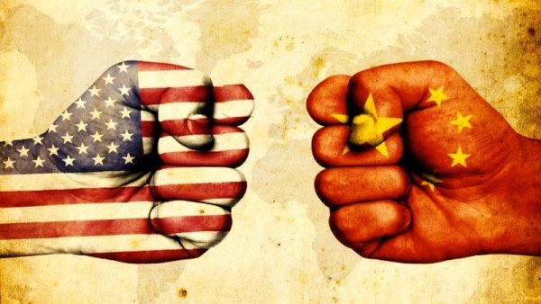 Guerre commerciale : Trump contre-attaque et augmente les droits de douane de 5% sur les importations chinoises