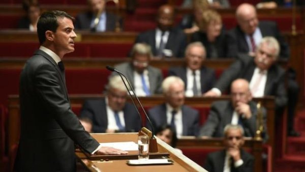 Migrants : Valls ouvre le bal de la xénophobie à l'Assemblée