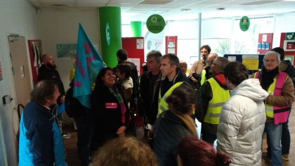 A Orléans, des Gilets jaunes mobilisés contre la réforme de l'assurance chômage