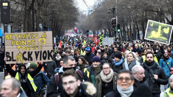 Après un mois de grève, 61 % de la population soutient le mouvement de grève