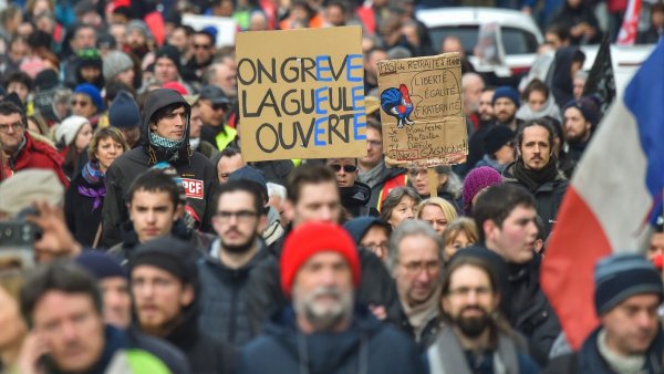 A Nantes, forte mobilisation : massifier la grève au privé !