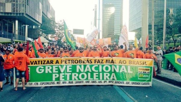 Brésil. 20 000 grévistes du secteur du pétrole défient la politique néolibérale de Bolsonaro 