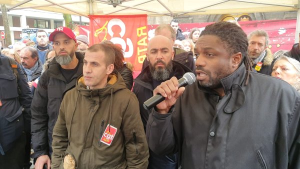 Répression à la RATP : des centaines de soutiens à Lachambeaudie pour soutenir les grévistes de Vitry