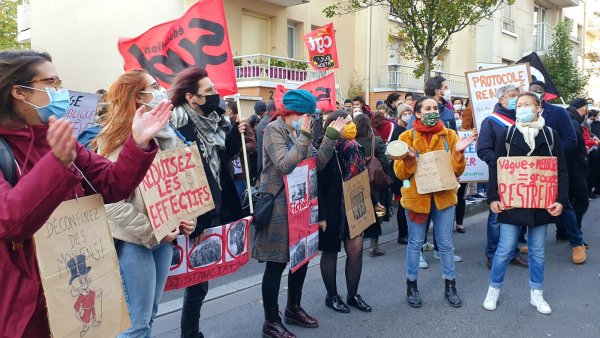 Grèves, blocages et protocoles sanitaires : quand les profs et lycéens tiennent tête au gouvernement