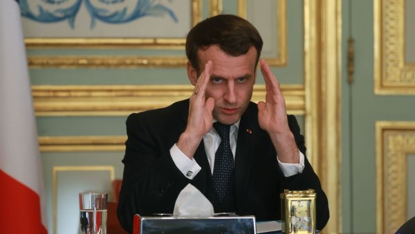 Entretien de Macron. Face à la défiance, reconstruire un récit national pour 2022