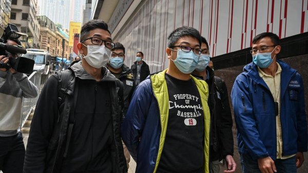 Hong Kong : une cinquantaine d'arrestations et de perquisitions pour « subversion » contre le régime