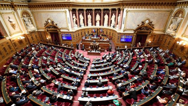 Réunions non-mixtes racisés : le Sénat adopte un amendement réactionnaire permettant de dissoudre les associations