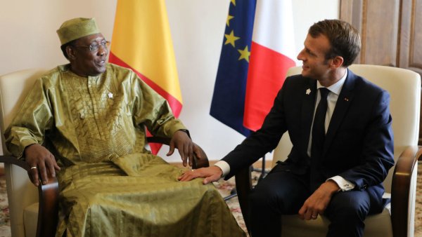 « Un allié essentiel » : l'impérialisme français pleure la mort du dictateur tchadien Idriss Déby