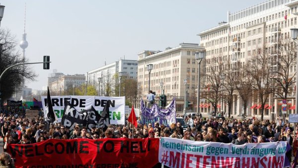 Allemagne : les habitants de Berlin votent pour l'expropriation des grands promoteurs immobiliers !