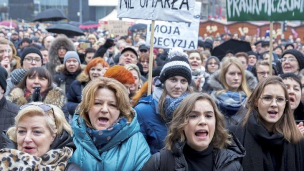 Offensive réactionnaire. La Pologne veut empêcher le divorce des couples mariés ayant des enfants mineurs