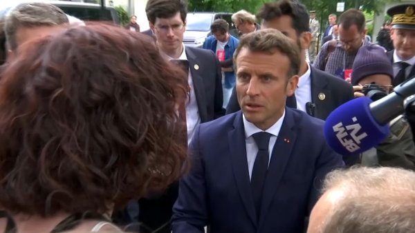 « Vous mettez à la tête de l'État des hommes qui sont accusés de viol » : Macron interpellé par une lycéenne 