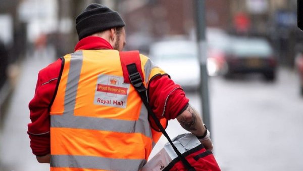 Royaume-Uni. Des milliers de travailleurs de Royal Mail votent la grève pour de meilleurs salaires