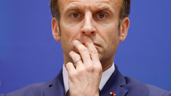 « Passage en force » : Macron face au risque de division dans sa propre majorité 