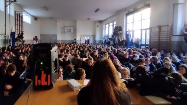 Milan. Des lycéens occupent leur établissement après la victoire de l'extrême droite