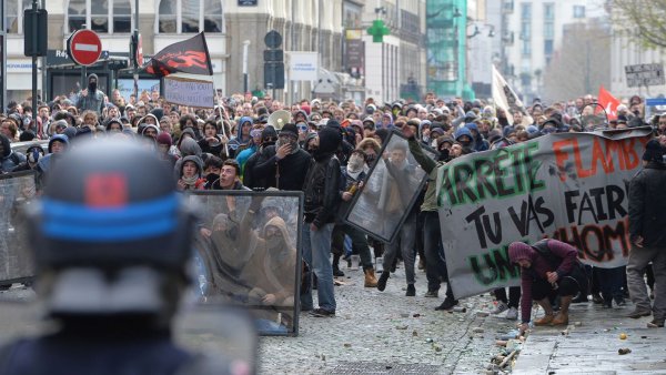 Rennes. Nouvelle interdiction de manifester visant deux camarades
