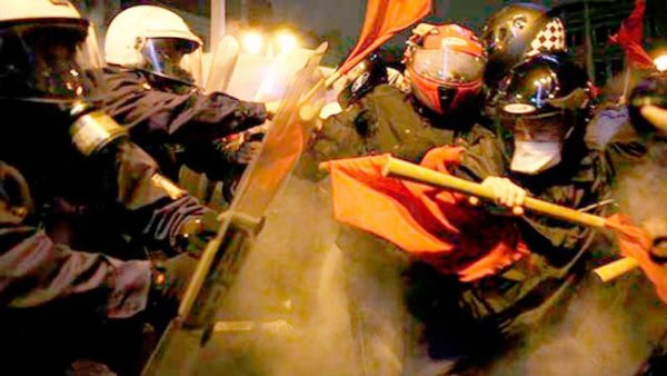 Grèce. A Athènes, la police de Tsipras réprime brutalement les personnes manifestant contre la visite d'Obama