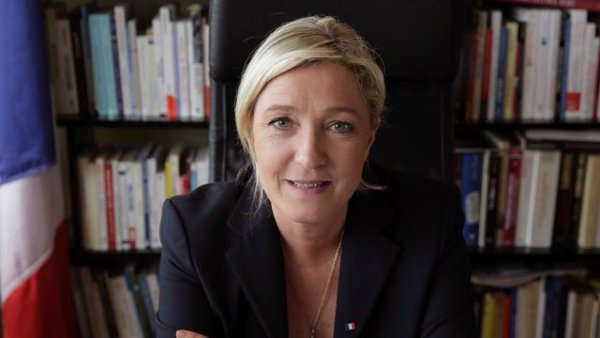 Pour Le Pen, Poutou est un catcheur pas sérieux