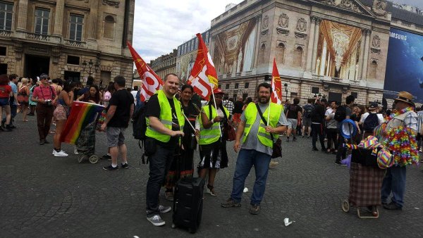 Nous, grévistes de l'hôtel Campanile Tour Eiffel, nous manifestons à la marche des fiertés !