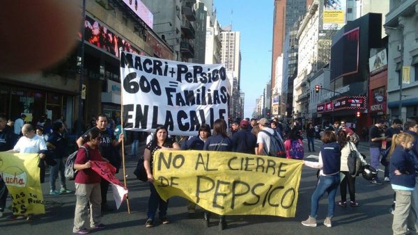 Argentine. Les ouvriers de Pepsico en lutte contre les licenciements 