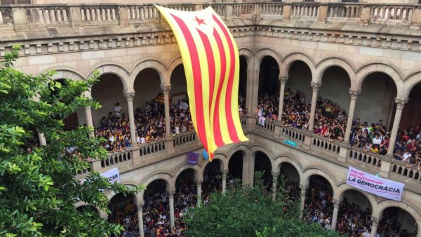 L'Université de Barcelone occupée par les étudiant-e-s 