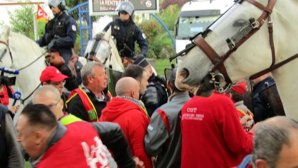 Valenciennes. La police montée réprime violemment des syndicalistes devant Alstom