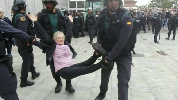 Catalogne. Un vibrant hommage aux grands-mères héroïnes du référendum