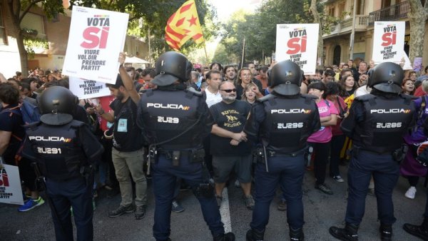 Des agressions néo-nazies à Valence… et la police s'en prend aux antifascistes