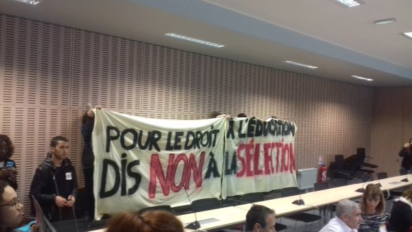 Toulouse le Mirail. Occupation de la présidence pour exiger l'inscription des étudiants sans fac 