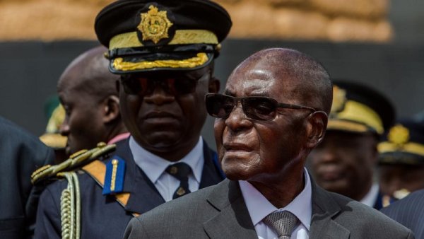 Mugabe ne veut pas lâcher le pouvoir