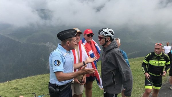 Violence policière. Chris Froome, quadruple vainqueur du Tour, agressé par un gendarme !