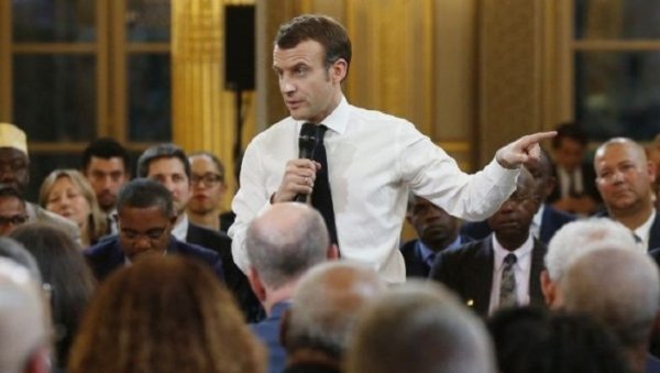 Macron face aux élus d' "Outre-Mer" : un air de colonialisme