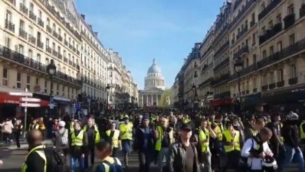 Acte 14 : Pour fêter les 3 mois du mouvement, les Gilets jaunes en masse et déterminés à Paris