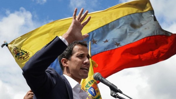 Juan Guaidó rentre au Venezuela avec la menace d'intervention états-unienne