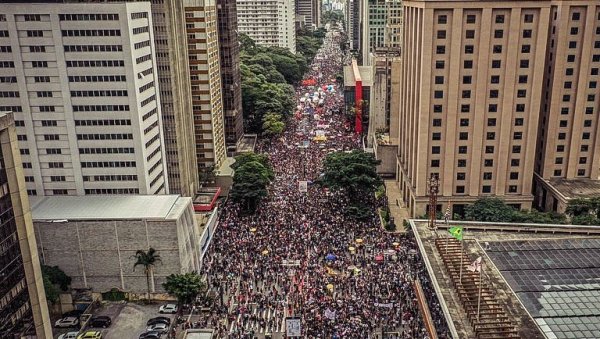 Brésil. Plus d'un million de manifestants contre les attaques de Bolsonaro
