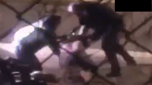 Vidéo. A Nîmes, la police renverse un scooter puis tabasse le conducteur à terre