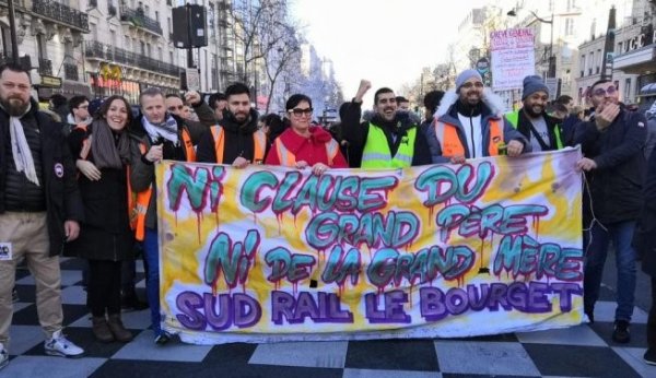 Présentation de la réforme des retraites, salaires : « grève massive » des aiguilleurs du Bourget ce mardi
