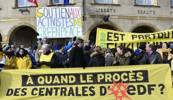 Greenpeace : deux mois de prison ferme pour deux militants anti-nucléaire
