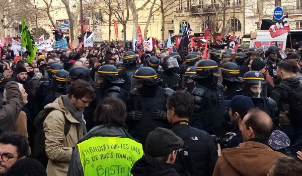 17 décembre. Paris : « beaucoup de provocations policières, ils donnent presque le tempo ! »