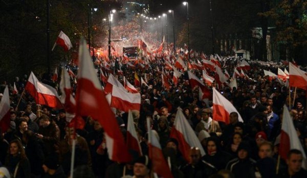 60 000 personnes à Varsovie suite à un appel de l'extrême droite