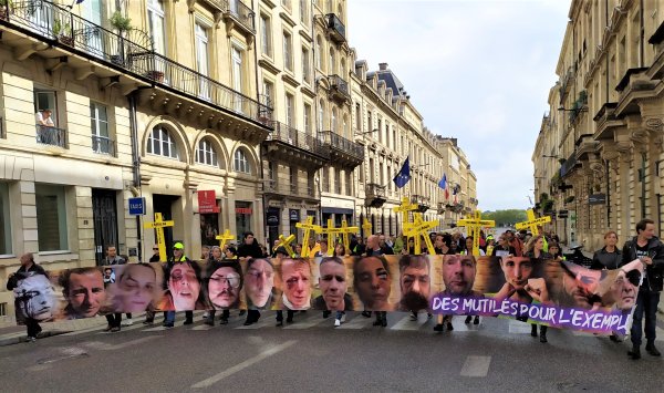 Bordeaux. Une centaine de manifestants venus soutenir le collectif "les mutilés pour l'exemple"