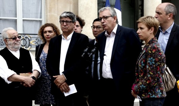 « La gauche de la gauche » demande à Hollande de… soutenir le peuple grec