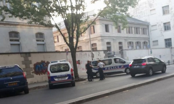 Lyon 2 : les forces de police font tout pour empêcher l'AG des étudiants mobilisés