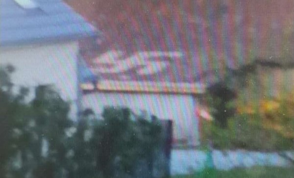 Un policier accusé d'avoir dessiné une croix gammée géante sur un toit pointe… un hasard