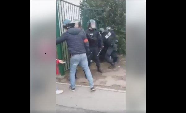 "Non aux violences policières" : Le communiqué des personnels mobilisés du lycée Simone de Beauvoir