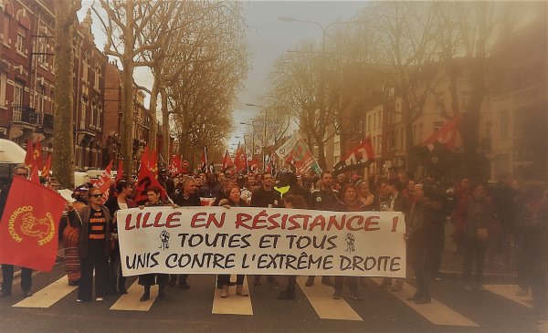 Lille : mobilisation contre le congrès du FN, la police matraque