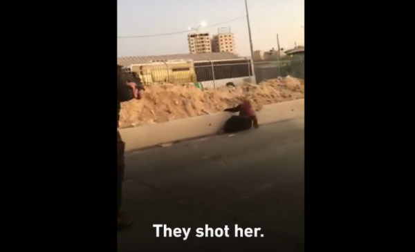 [VIDEO] Des gardes israéliens tuent une palestinienne dans un check-point en Cisjordanie 