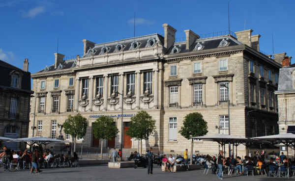 La police invitée dans l'université de Bordeaux pour une conférence
